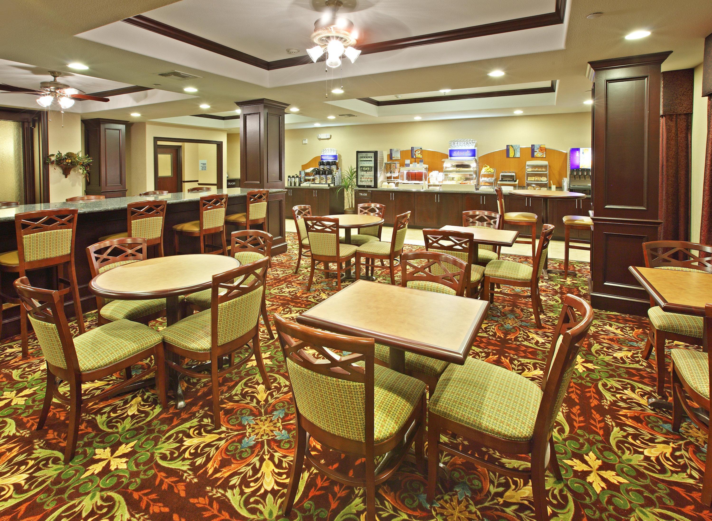Holiday Inn Express Hotel & Suites Henderson - Traffic Star By Ihg Exterior foto