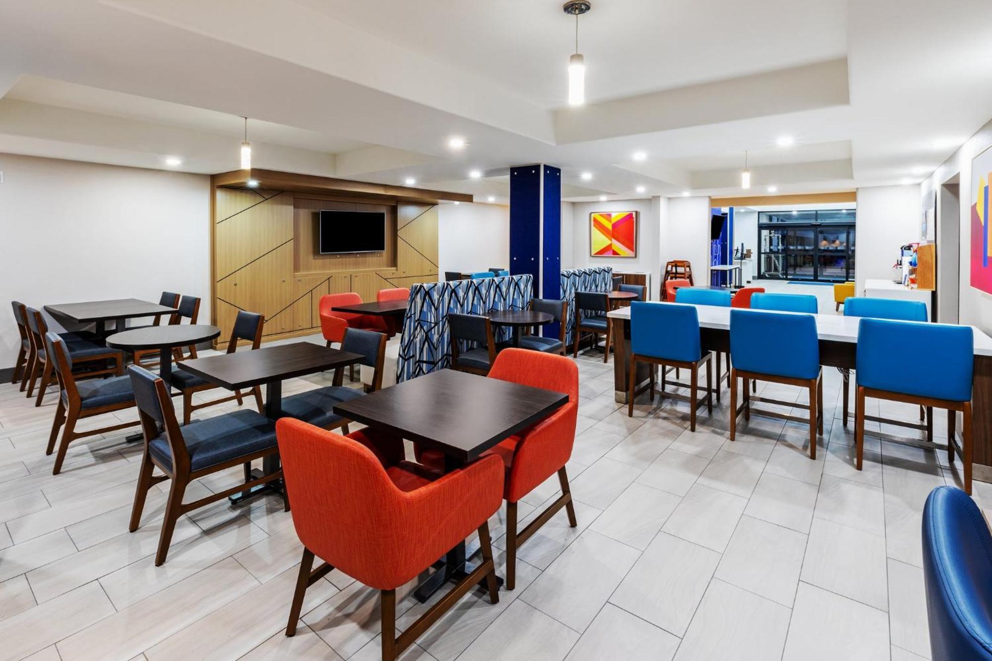Holiday Inn Express Hotel & Suites Henderson - Traffic Star By Ihg Exterior foto