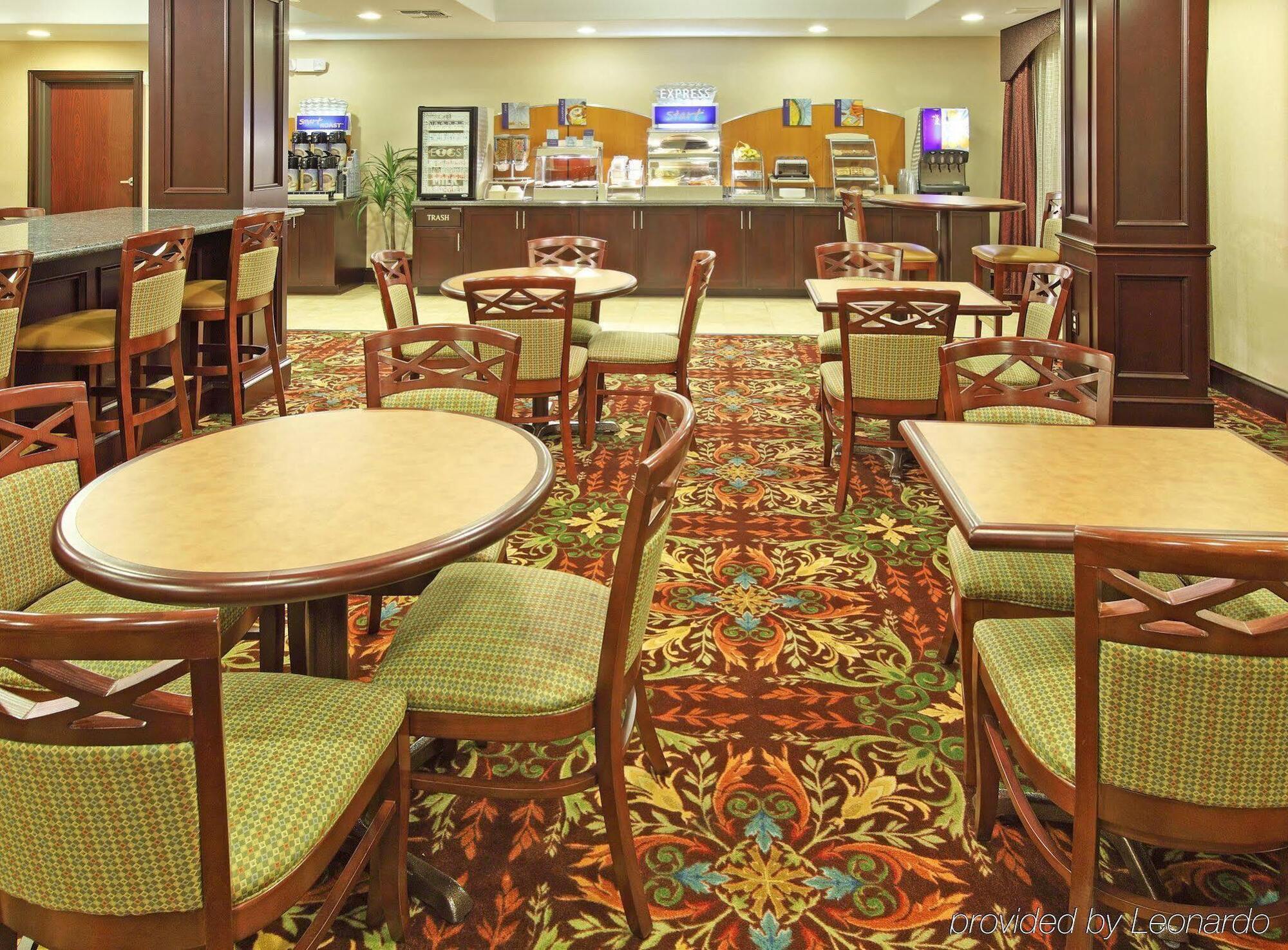 Holiday Inn Express Hotel & Suites Henderson - Traffic Star By Ihg Exterior foto
